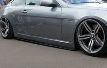 Laden Sie das Bild in den Galerie-Viewer, Maxton Design Seitenschweller Ansatz passend für BMW 6er E63 / E64 (vor Facelift) schwarz Hochglanz