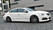 Laden Sie das Bild in den Galerie-Viewer, Maxton Design Seitenschweller Ansatz passend für VW Passat CC R36 RLINE (vor Facelift) schwarz Hochglanz