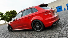 Laden Sie das Bild in den Galerie-Viewer, Maxton Design Seitenschweller Ansatz passend für Audi S3 / A3 S-Line 8V / 8V FL Sportback schwarz Hochglanz