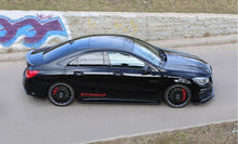 Laden Sie das Bild in den Galerie-Viewer, Maxton Design Seitenschweller Ansatz passend für MERCEDES CLA 45 AMG C117/A45 AMG W176 (vor Facelift) schwarz Hochglanz