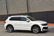 Laden Sie das Bild in den Galerie-Viewer, Maxton Design Seitenschweller Ansatz passend für Vw Tiguan Mk2 R-Line schwarz Hochglanz