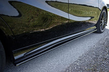 Laden Sie das Bild in den Galerie-Viewer, Maxton Design Seitenschweller Ansatz passend für Mercedes A W176/ CLA 117 AMG/ CLA 117 AMG LINE Facelift schwarz Hochglanz