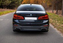 Laden Sie das Bild in den Galerie-Viewer, Maxton Design Mittlerer Diffusor Heck Ansatz passend für BMW 5er G30/ G31 M-Paket schwarz Hochglanz
