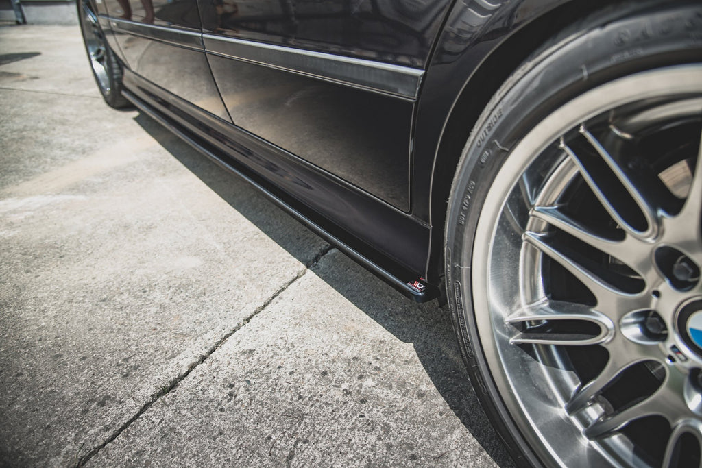 Maxton Design Seitenschweller Ansatz für BMW M5  / 5 M-Paket E39 schwarz Hochglanz