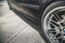 Laden Sie das Bild in den Galerie-Viewer, Maxton Design Seitenschweller Ansatz für BMW M5  / 5 M-Paket E39 schwarz Hochglanz