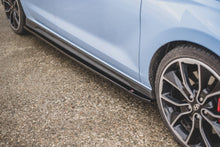 Laden Sie das Bild in den Galerie-Viewer, Maxton Design Seitenschweller Ansatz passend für V.4 Hyundai I30 N Mk3 Hatchback/ Fastback schwarz Hochglanz