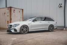 Laden Sie das Bild in den Galerie-Viewer, Maxton Design Seitenschweller Ansatz passend für Mercedes-Benz E63 AMG Kombi S213 schwarz Hochglanz