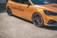 Laden Sie das Bild in den Galerie-Viewer, Maxton Design Seitenschweller Ansatz passend für V.5 Ford Focus ST / ST-Line Mk4 schwarz Hochglanz