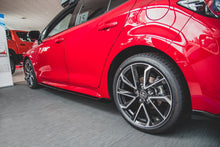 Laden Sie das Bild in den Galerie-Viewer, Maxton Design Seitenschweller Ansatz passend für Toyota Corolla XII Hatchback schwarz Hochglanz