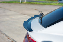 Laden Sie das Bild in den Galerie-Viewer, Maxton Design Spoiler CAP passend für V.2 Audi Q8 S-line schwarz Hochglanz