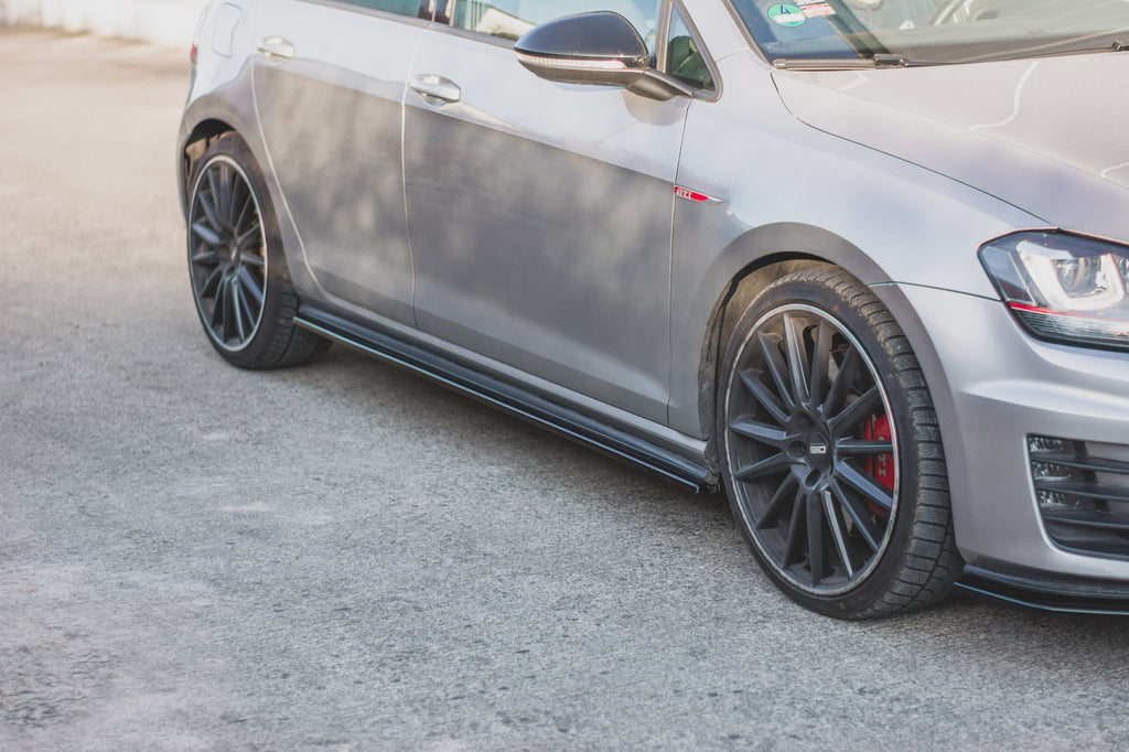 Maxton Design Seitenschweller Ansatz passend für V.2 VW Golf 7 GTI (verengen) schwarz Hochglanz