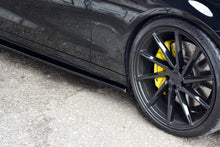 Laden Sie das Bild in den Galerie-Viewer, Maxton Design Seitenschweller Ansatz passend für MERCEDES- BENZ C43 AMG W205 schwarz Hochglanz