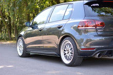 Laden Sie das Bild in den Galerie-Viewer, Maxton Design Seitenschweller Ansatz passend für VW GOLF 6 GTI/ GTD schwarz Hochglanz