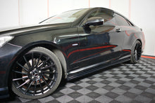 Laden Sie das Bild in den Galerie-Viewer, Maxton Design Seitenschweller Ansatz passend für Mercedes-Benz E-Klasse W207 Coupe AMG-Line schwarz Hochglanz