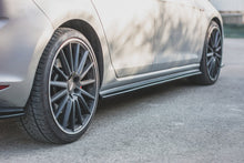 Laden Sie das Bild in den Galerie-Viewer, Maxton Design Seitenschweller Ansatz passend für V.2 VW Golf 7 GTI (verengen) schwarz Hochglanz