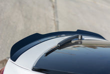 Laden Sie das Bild in den Galerie-Viewer, Maxton Design Spoiler CAP passend für V.2 Audi Q8 S-line schwarz Hochglanz