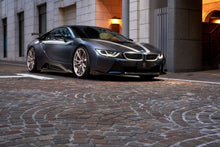 Laden Sie das Bild in den Galerie-Viewer, 3DDesign Carbon Frontlippe für den BMW i8