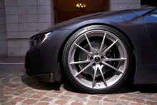 Laden Sie das Bild in den Galerie-Viewer, 3DDesign Carbon Frontlippe für den BMW i8