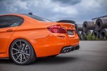 Laden Sie das Bild in den Galerie-Viewer, 3DDesign Carbon Heck- Spoiler für BMW 5er F10