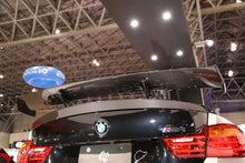Laden Sie das Bild in den Galerie-Viewer, 3DDesign Carbon Heckflügel für BMW F82 M4