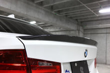 Laden Sie das Bild in den Galerie-Viewer, 3DDesign Carbon Heck- Spoiler für BMW 3er F30