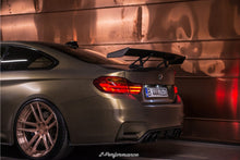 Laden Sie das Bild in den Galerie-Viewer, 3DDesign Carbon Heckflügel für BMW F82 M4