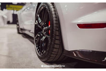 Laden Sie das Bild in den Galerie-Viewer, Anderson Composites Carbon Radhaus Verkleidung für Ford Shelby Gt500 2020 Style GT500