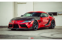 Laden Sie das Bild in den Galerie-Viewer, Seibon Carbon Frontlippe für Toyota Supra 2020 Style MB