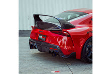 Laden Sie das Bild in den Galerie-Viewer, Seibon Carbon Diffusor für Toyota Supra 2020 Style