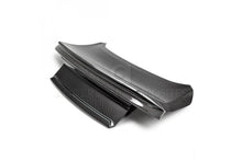 Laden Sie das Bild in den Galerie-Viewer, Anderson Composites Carbon dopperlseitige Heckklappe mit integrierten Spoiler Type-ST für Ford Mustang 2015-2019