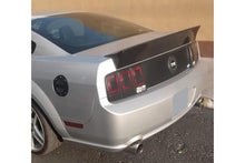 Laden Sie das Bild in den Galerie-Viewer, Anderson Composites Carbon Heckspoiler Type-ST für Ford Mustang 2005-2009