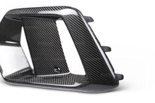 Laden Sie das Bild in den Galerie-Viewer, Anderson Composites Carbon Nebellicht-Abdeckung für Ford Focus MK3 RS 2016-2018 TYPE-OE
