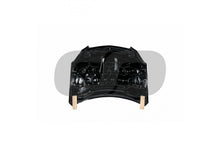 Laden Sie das Bild in den Galerie-Viewer, Boca Carbon Motorhaube für Mercedes C63 AMG W204 (Carbon/Kevlar)