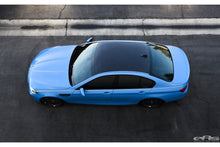 Laden Sie das Bild in den Galerie-Viewer, RKP Carbon Dach GT Style für BMW F10 M5 Limo