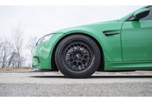 Laden Sie das Bild in den Galerie-Viewer, RKP Carbon Clubsport Frontlippe für BMW E9x M3