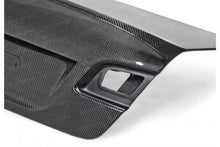Laden Sie das Bild in den Galerie-Viewer, Seibon Carbon Heckdeckel für BMW 3er E92 Coupé und Limousine 2007 - 2013 CSL-Style