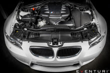 Laden Sie das Bild in den Galerie-Viewer, Eventuri Carbon Luftfilterabdeckung für BMW E90 E92 E93 M3 - carbon matt