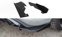 Laden Sie das Bild in den Galerie-Viewer, Maxton Design Side Flaps passend für passend für Ford Fiesta Mk8 ST  schwarz Hochglanz