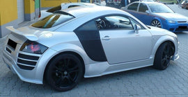 Maxton Design SEITENLUFTEINTRITTIMITATIONEN < R8 LOOK > AUDI TT