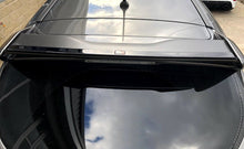 Laden Sie das Bild in den Galerie-Viewer, Maxton Design Spoiler CAP passend für V.2 Ford Focus RS Mk3 schwarz Hochglanz