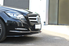 Laden Sie das Bild in den Galerie-Viewer, Maxton Design Front Ansatz passend für V.1 Mercedes CLS C218 schwarz Hochglanz