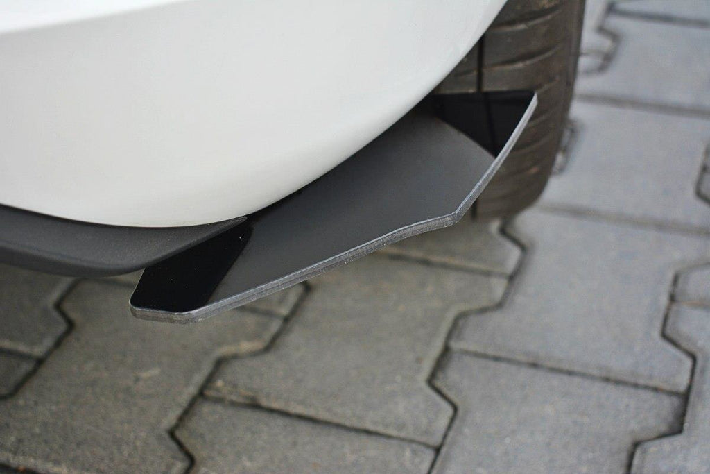 Maxton Design Heck Ansatz Flaps Diffusor passend für passend für Ford Fiesta Mk8 ST-Line