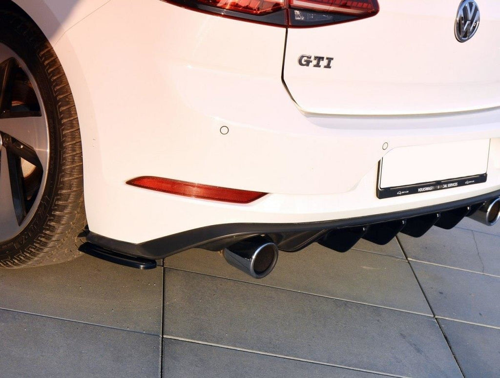 Maxton Design Heck Ansatz Flaps Diffusor passend für VW GOLF 7 GTI FACELIFT schwarz Hochglanz