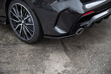 Laden Sie das Bild in den Galerie-Viewer, Maxton Design Heck Ansatz Flaps Diffusor passend für V.3 BMW 1er F40 M-Paket/ M135i schwarz Hochglanz