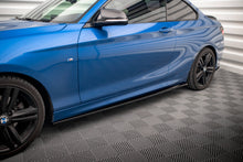 Laden Sie das Bild in den Galerie-Viewer, Maxton Design Seitenschweller Ansatz für BMW 2 M-Paket F22 schwarz Hochglanz