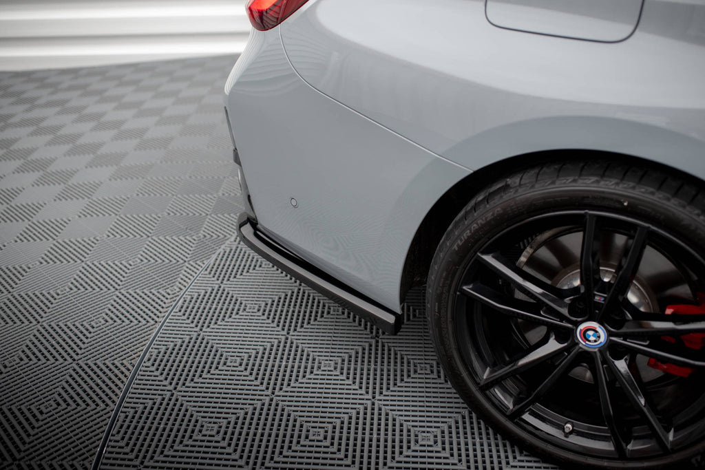 Maxton Design Heck Ansatz Flaps Diffusor für BMW M340i G20 / G21 Facelift schwarz Hochglanz