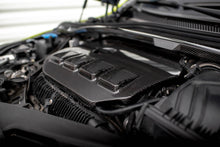Laden Sie das Bild in den Galerie-Viewer, Maxton Design Carbon Fiber Engine Cover BMW 1er F40 M135i
