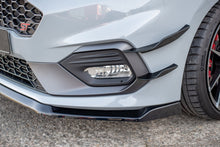 Laden Sie das Bild in den Galerie-Viewer, Maxton Design Front Ansatz passend für V.5 Ford Fiesta Mk8 ST / ST-Line schwarz Hochglanz