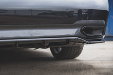 Laden Sie das Bild in den Galerie-Viewer, Maxton Design Mittlerer Diffusor Heck Ansatz DTM Look für BMW 7 M-Paket G11 schwarz Hochglanz