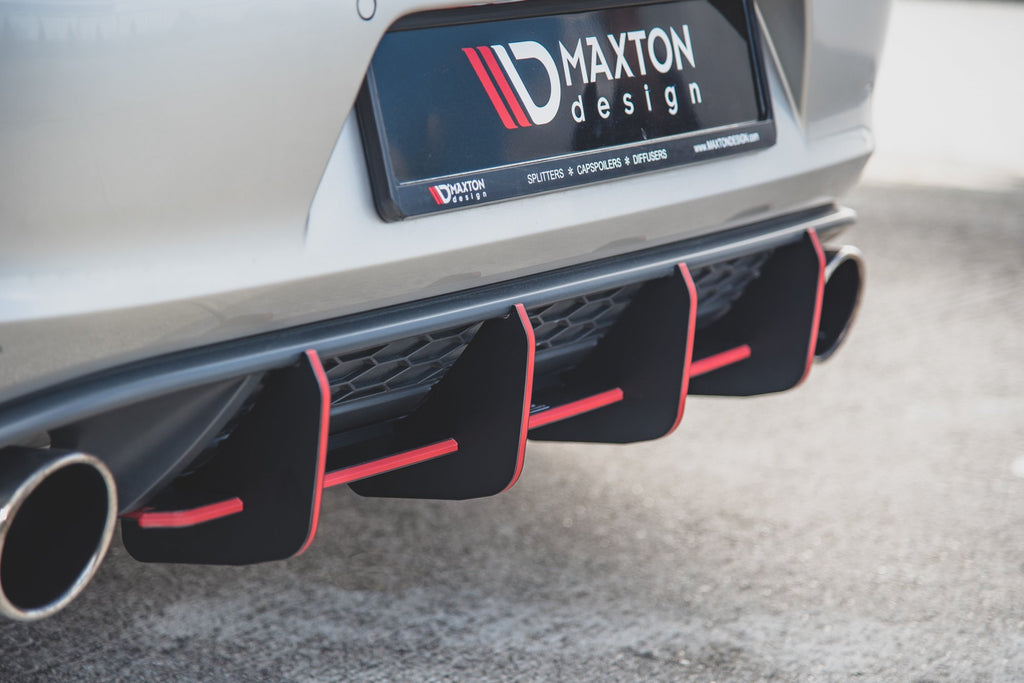 Maxton Design Robuste Racing Heckschürze passend für V.1 VW Golf 7 GTI
